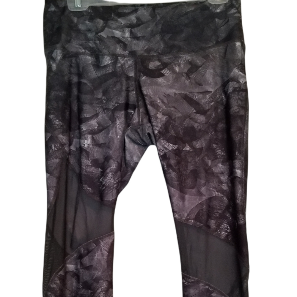 Under Armour Heatgear gray compression athletic leggings SZ Large